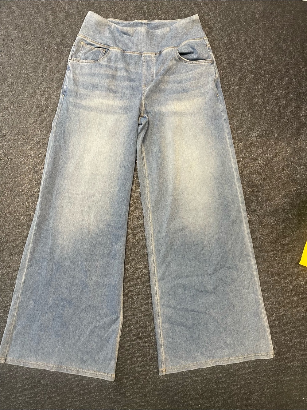 Halara Women’s Wide flare Leg Stretch Jeans - Light Blue denim. Large Regular.